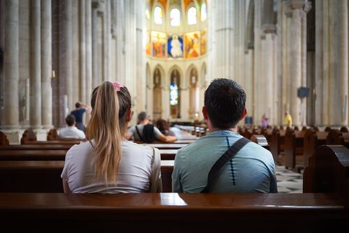 Das Verhalten in Kirche und Gottesdienst